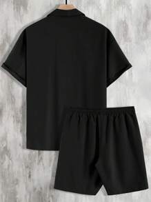 Manfinity Homme 男士純色鈕扣襯衫和短褲，適用於夏季 - 黑色 - 查看 2