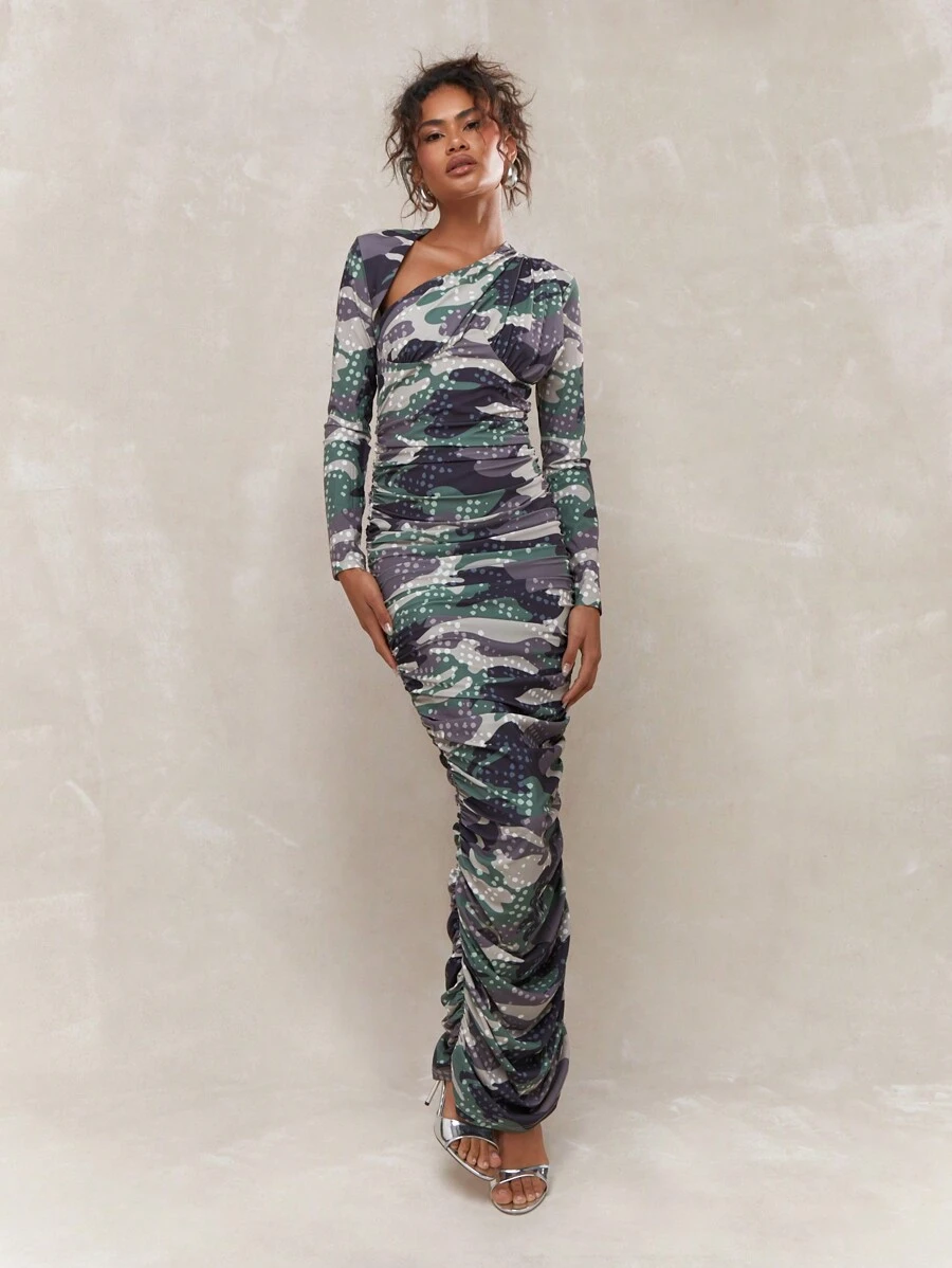 MISSGUIDED Asymmetric Camouflage Print Long Sleeves Maxi DressMISSGUIDED