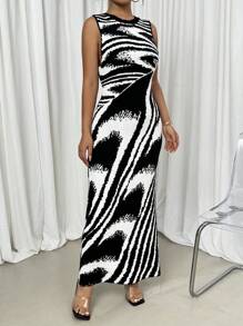 Chiquease Women's Autumn Winter Sexy Jacquard Knitted Long Dress, Bodycon Maxi Skirt - Black and White - View 3