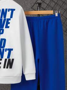 SHEIN 2 件套青少年男童休闲宽松背印图案圆领运动衫和抽绳羊毛加厚运动裤套装 - 彩色 - 查看 4