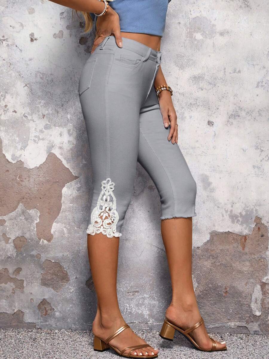 SHEIN LUNE Contrast Lace Skinny Capris Jeans