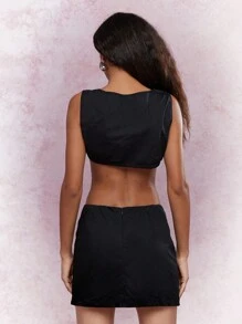 MISSGUIDED V Neck Tying Detail Crop Tank Top And Mini Skirt Co-Ord Set - Black - View 2