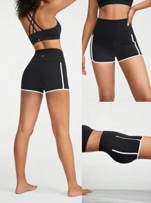 GLOWMODE 2,5" FeatherFit™ opvouwbare short met ultralage tailleband en contrasterende strepen Low Impact Yoga Daily