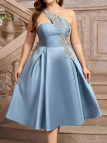SHEIN Belle Elegant And Graceful Plus Size Women's Dress, Misty Blue Satin Dress With Asymmetric Gold Thread Appliques, High Waist With Pleats Detail, Umbrella Dress Skirt Perfect For Afternoon Tea, Cocktail Party, Dance Or Any Formal Events Prom Semi Formal Wedding Guest Dress, For Birthday, Graduation, Homecoming - Blue - View 2