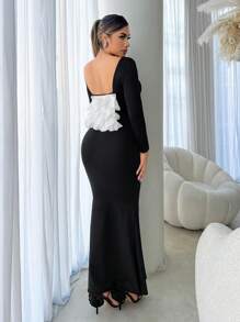 SHEIN SXY Fall Sexy Summer 3D Flower Backless Black & White Color Block Women's T-Shirt