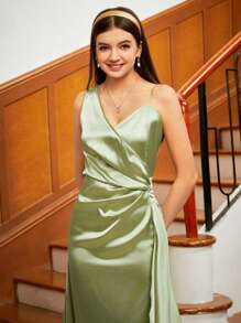 SHEIN Vestido de Festa de Cetim com Alça de Ombro Volumosa, Bainha Assimétrica Fluida, Adequado para Baile de Formatura, Casamento, Festa de Aniversário - Verde - Visão 3