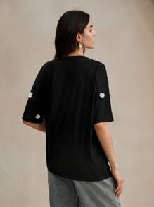 Anewsta 女士优雅 T 恤，带 3D 花卉装饰，圆领，落肩 - 黑色 - 查看 5