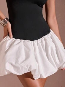 SHEIN BAE 女士色塊簡約露肩日常連衣裙，領口後頸泡泡裙，露背洋裝，約會晚禮服，無袖 - 黑與白 - 查看 5