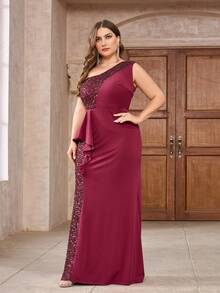 Vestido de cóctel con un hombro, volantes con ribete de lentejuelas en contraste