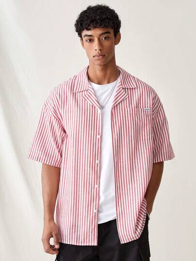 Manfinity RebelGame Men's Woven Fashionable Loose Short Sleeve Shirt With Stripes, Daily Casual Style