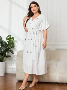 Mulvari Plus Size Women's Embroidery Decorated Short Sleeve Dress - White - View 5