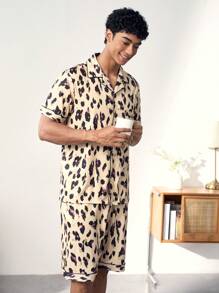 Men Allover Print Short Sleeve Shirt & Pants PJ Set / Pajama Set - Brown - View 3