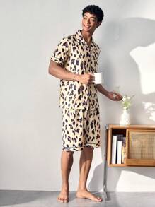 Men Allover Print Short Sleeve Shirt & Pants PJ Set / Pajama Set - Brown - View 1