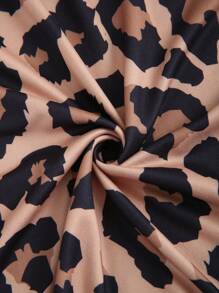 Chiquease 圆领豹纹高低下摆长袖连衣裙长款女装