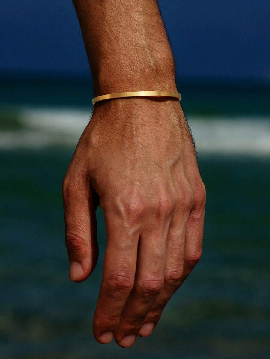 Pulsera De Brazalete Ajustable De Acero Inoxidable Con Forma De C Dorada Para Hombre