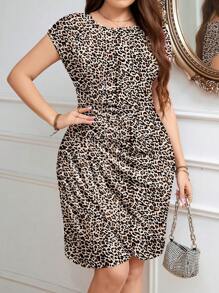 SHEIN Clasi Vestido de punto con estampado de leopardo elegante de talla grande y diseño envolvente - Multicolor - Ver 1