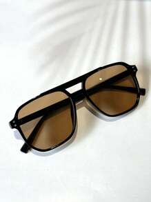 1 par de gafas de moda con puente doble cuadrado para hombres, estilo clásico retro, ligero y cómodo, con marco negro y lentes de color azul claro y naranja, adecuado para viajes, vacaciones, uso diario, playa y actividades al aire libre. Esencial para las vacaciones de verano en la playa y los viajes al aire libre. - Montura negra lentes marrón champagne - Ver 2