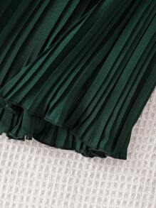 SHEIN Combinaison de jambe large plissée avec fleur 3D et bretelle pour jeune fille, couleur unicolore - Vert sapin - Voir 6