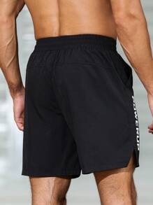 Manfinity Sport Corelite شورت رياضي كاجوال مطبوع عليه حرف للرجال بطراز الصديق، بنطلون رياضي قصير أسود للصيف - الأسود - مشاهدة 2