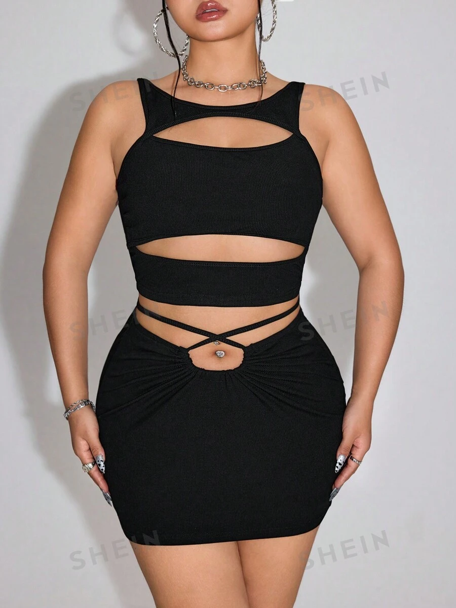 SHEIN ICON Conjunto de talla grande de 2 piezas: Top largo sin mangas y con detalles de tiras huecas, y falda de diseño elegante con lazo.