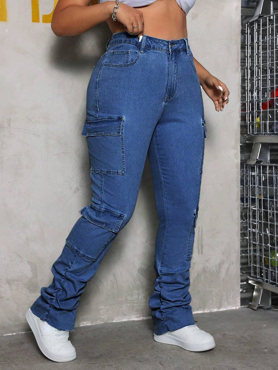 SHEIN ICON 大码时尚水洗牛仔喇叭裤，带多个口袋 - 深色水洗藍 - 查看 1