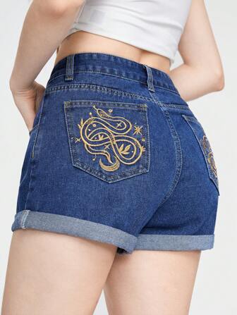 Goth Pantaloncini In Denim Con Orlo Arrotolato Con Ricamo Serpente