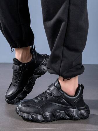 Pojkars bekväma, moderiktiga, avslappnade, lätta, halkfria, slitstarka, andningsbara sportsneakers, mångsidiga vardagsskor