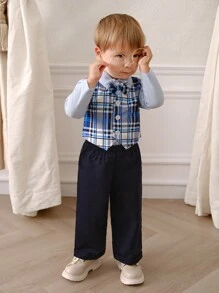 SHEIN Conjunto de camisa de manga larga con cuello y botones con decoración de lazo para niños, chaleco sin mangas a cuadros y pantalones de unicolor. - Multicolor - Ver 1