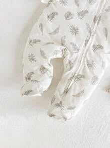 Cozy Pixies Newborn Baby Boys' & Girls' Colorful Apricot Contrast Color Knitted Footed Romper With Plant & Floral Pattern, Soft & Comfortable, Breathable, With Zipper Closure And Round Neckline. Suitable For Casual In-Home Wear All Year Round.
