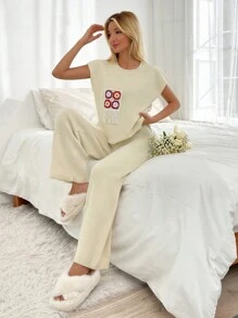 RueChic Casual Crochet Pocket Detailed Sleevless Sweater & Plain Wide Leg Sweater Pants Co-Ords