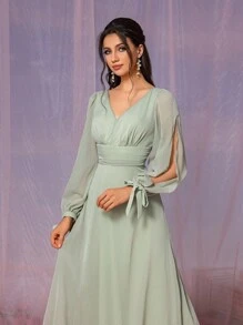SHEIN Belle Elegante vestido verde salvia para mujer con tela fruncida de gasa, escote en V, pliegues en el pecho y la cintura, mangas largas con abertura transparente, lazo en la cintura y dobladillo en forma de A. Adecuado para bodas, festivales de música, eventos de regreso a la escuela y como vestidos de dama de honor. Tamaño estándar. - Verde - Ver 1