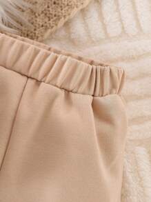 3 piezas/Conjunto Conjunto informal para vacaciones/invierno para niños pequeños con parte superior de manga larga con estampado de osos lindos, chaleco con capucha de color bloque esponjoso y pantalón de chándal