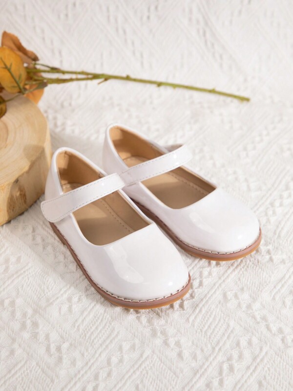Fashion Girls' Mary Jane Shoes With Buckle Strap And Hook And Loop Closure, Solid Color, Flat