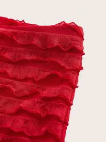 SHEIN Essnce Damskie, codzienne, modne, czerwone, niskie, dopasowane, elastyczne mini szorty damskie, bokserki damskie, szorty z falbankami, czerwone szorty, czerwone spodnie, szorty na każdy mecz, Tomato Girl Coquette, letnie, kawaii, kokardki, damskie, marszczone mikro mini szorty - Czerwony - Zobacz 4