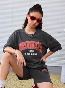 SHEIN Teenage Girl's Casual Loose Fit College-Style Black & Grey Knitted English Print T-Shirt With Waistband Labelled Shorts, 2pcs/Set - Dark Grey - View 8