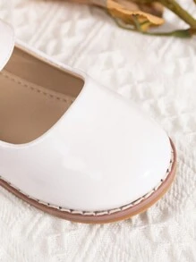 Fashion Girls' Mary Jane Shoes With Buckle Strap And Hook And Loop Closure, Solid Color, Flat - White - View 7