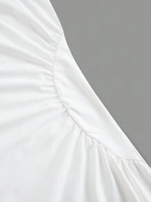 SHEIN Privé Vestido Branco Plus Size com decote halter simples, elegante e romântico para férias na praia de verão, com peito e cintura franzidos e em estilo A, adequado para encontros, festas, piqueniques e acampamentos, casamentos/ noivados, concertos/festivais rave, formatura. - Branco - Visão 3