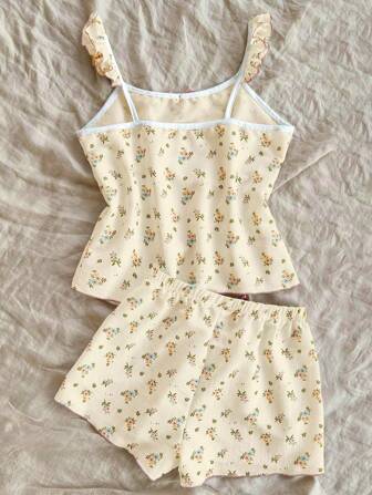 CottageSlumber 女士碎花睡衣套装，包括露背荷叶边吊带背心和宽松腰带短裤