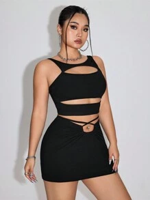 SHEIN ICON Conjunto de talla grande de 2 piezas: Top largo sin mangas y con detalles de tiras huecas, y falda de diseño elegante con lazo.