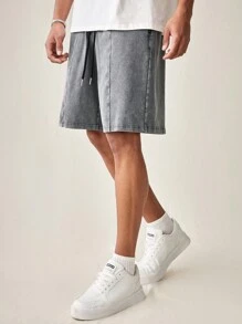 Manfinity RebelGame Men's Fashionable Loose-Fit Elastic Waist Snow Washed Shorts For Daily Casual Wear
