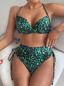 SHEIN Swim Conjunto de bikini sexy para mujeres de verano en estampado de leopardo y diseño torcido de bandeau para la playa. Impresión aleatoria