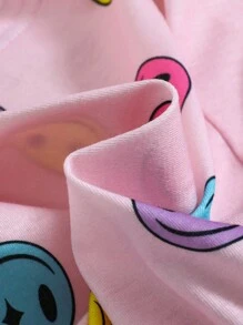 SHEIN 少女夏季可愛微笑臉紋織防火睡衣套裝，附有背心和短褲 - 黑與白 - 查看 3