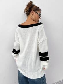 StreetHx 女士时尚镂空针织毛衣，V 领设计，学院风，长袖上衣 - 黑與白 - 查看 2