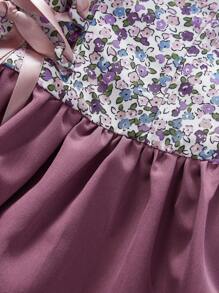 Sweetra 前綁帶領口荷葉邊啤酒節迷你花卉連衣裙