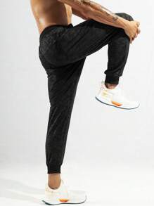 Manfinity Athleisure Boyfriend Style Men's Simple Printed Casual Sports Pants