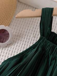 SHEIN Combinaison de jambe large plissée avec fleur 3D et bretelle pour jeune fille, couleur unicolore - Vert sapin - Voir 4