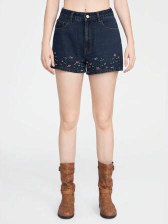 Short en jean pour femmes avec broderie florale et poches