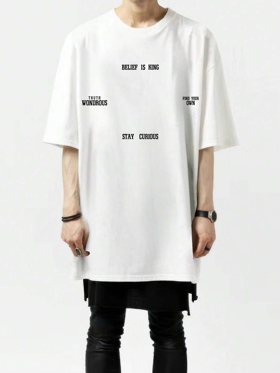 Manfinity Roghcode Herren Lässiges Crew Neck T-Shirt mit Buchstaben Aufdruck, kurzen Ärmeln und Oversized Passform für den Schulstart im Sommer