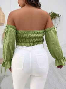 Calvaya Top corto de talla grande con detalle de nudo, mangas de volantes y hombros descubiertos