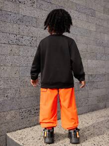 SHEIN Explorewe Áo nỉ in hình chú gấu hoạt hình ngộ nghĩnh và dễ thương dành cho bé trai, Quần có túi phong cách công sở màu cam, Dây treo chữ và trang phục túi đeo vai màu cam, Thích hợp cho mùa thu đông, thích hợp cho nhiều dịp khác nhau, đẹp trai và thoải mái - Nhiều màu - Xem 2